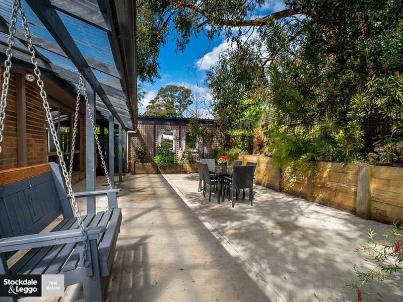 1 Birdwood Avenue, Cockatoo VIC 3781