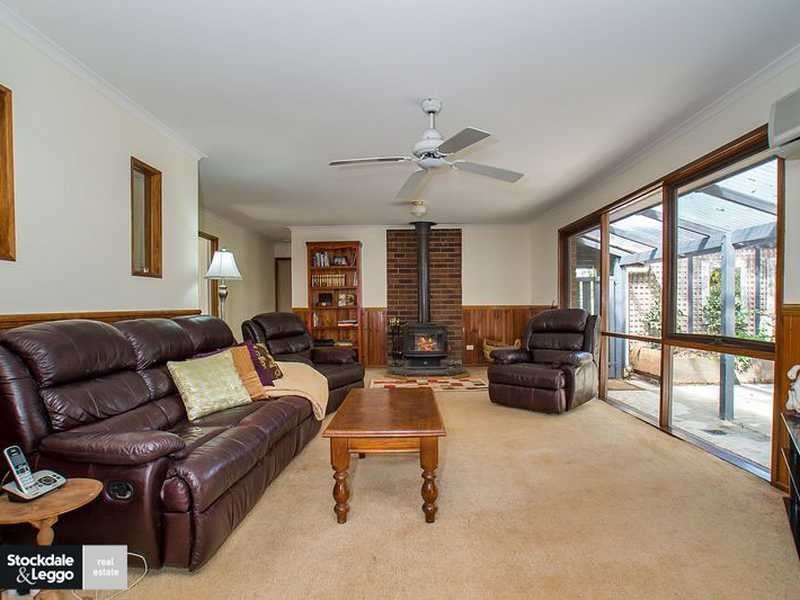 1 Birdwood Avenue, Cockatoo VIC 3781