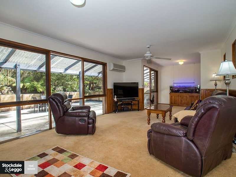 1 Birdwood Avenue, Cockatoo VIC 3781