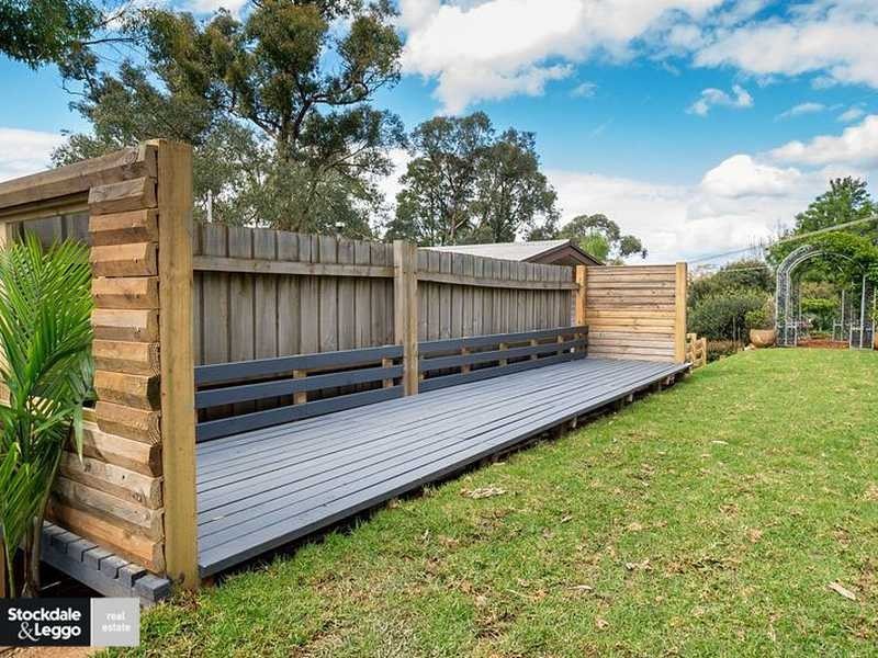 1 Birdwood Avenue, Cockatoo VIC 3781