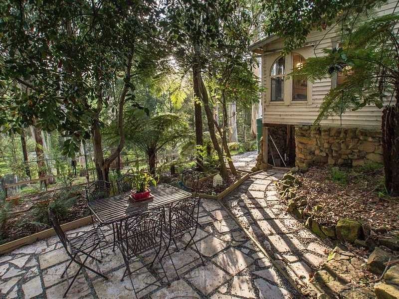 3 Lisheen Road, Cockatoo VIC 3781