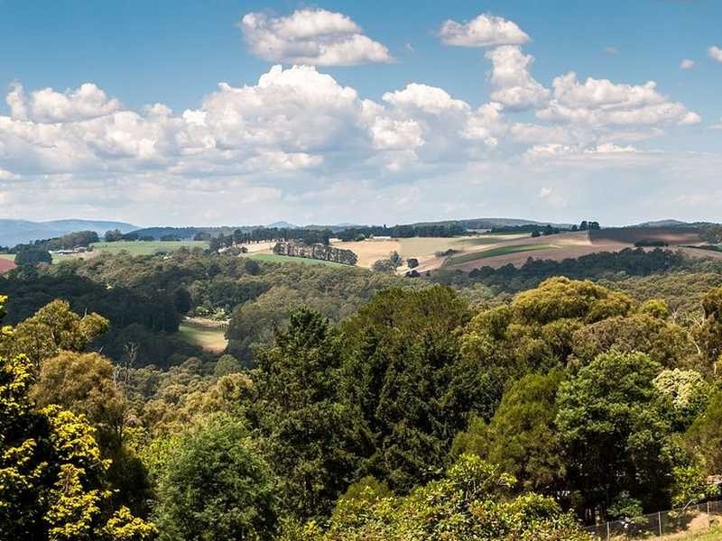 27 Paternoster Road, Cockatoo VIC 3781