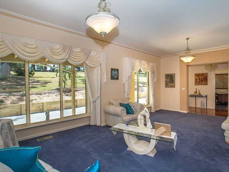 27 Paternoster Road, Cockatoo VIC 3781