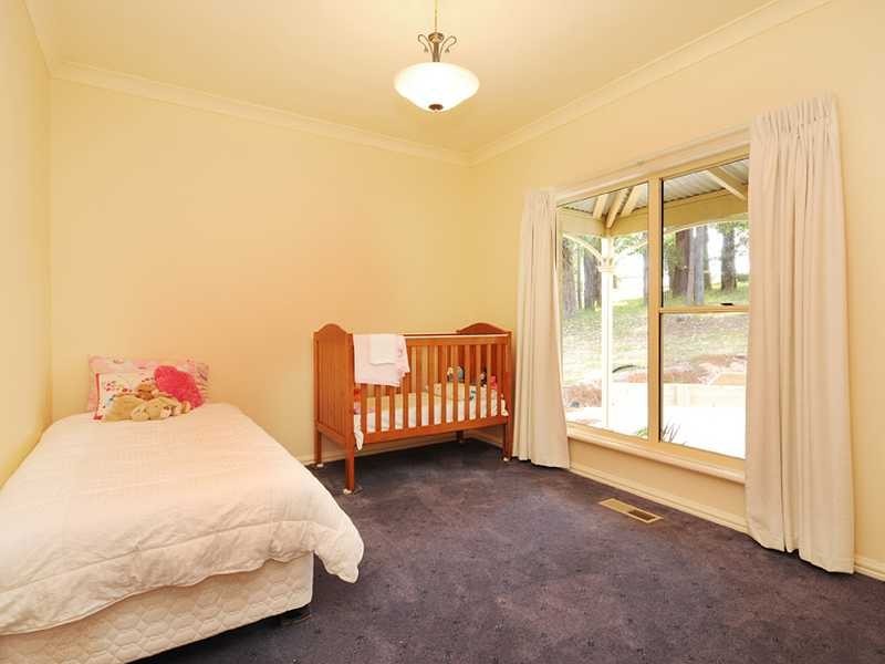 27 Paternoster Road, Cockatoo VIC 3781