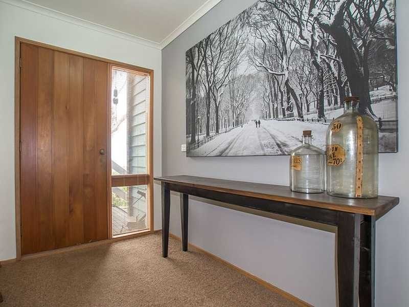 15 View Road, The Basin VIC 3154