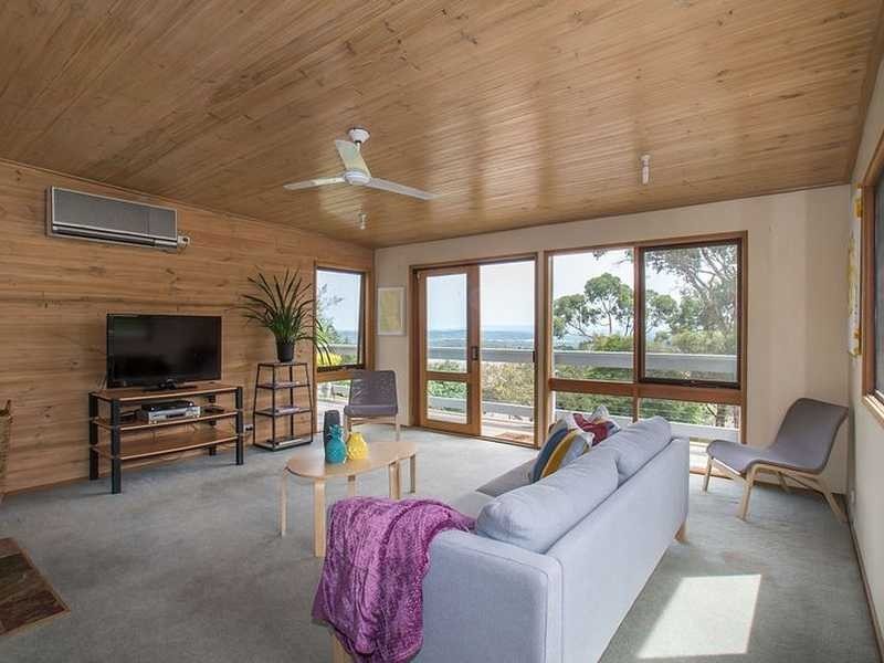 15 View Road, The Basin VIC 3154