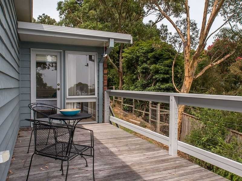 15 View Road, The Basin VIC 3154