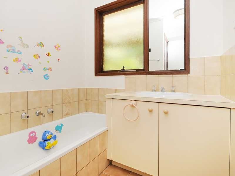 1 Glenvista Avenue, Emerald VIC 3782