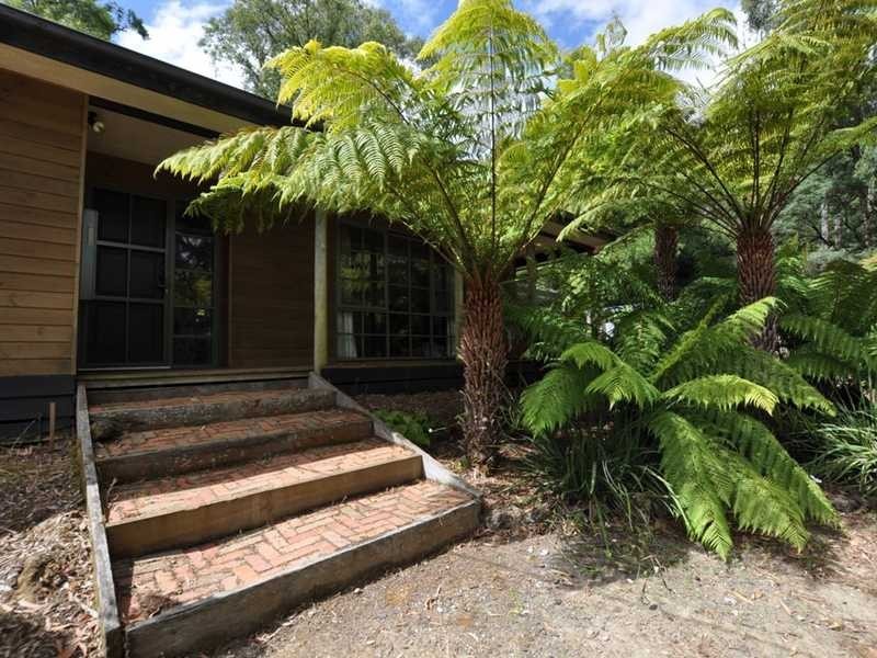 20 Wong Hee Road, Emerald VIC 3782