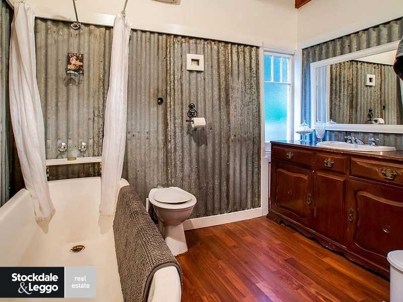 13 Paternoster Road, Cockatoo VIC 3781
