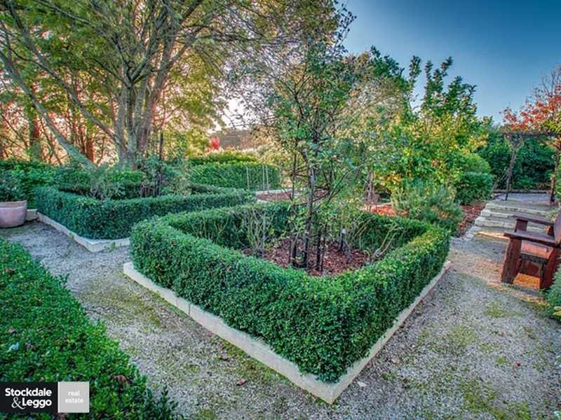 52 Ferres Road, Emerald VIC 3782