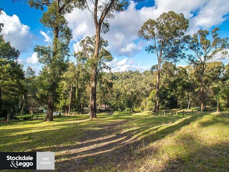 27 Baker Street, Cockatoo VIC 3781
