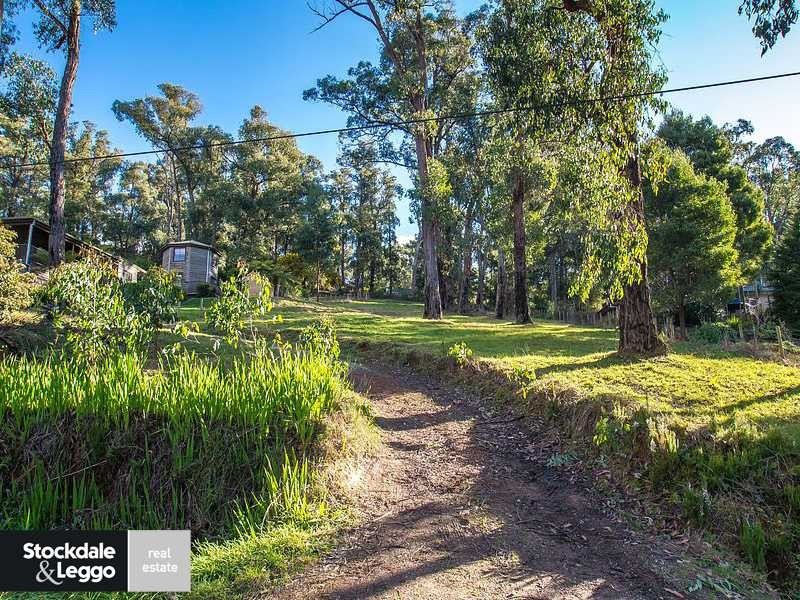 27 Baker Street, Cockatoo VIC 3781