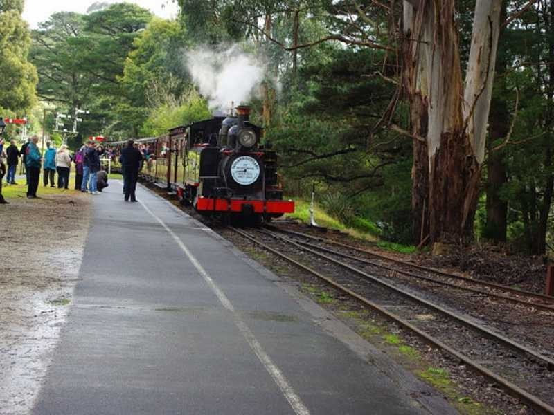 27 Baker Street, Cockatoo VIC 3781