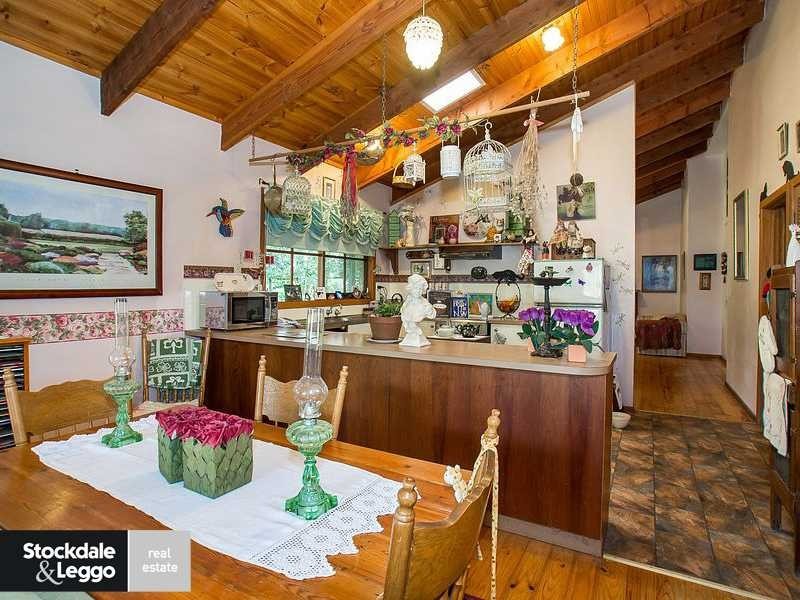 3 First Avenue, Cockatoo VIC 3781