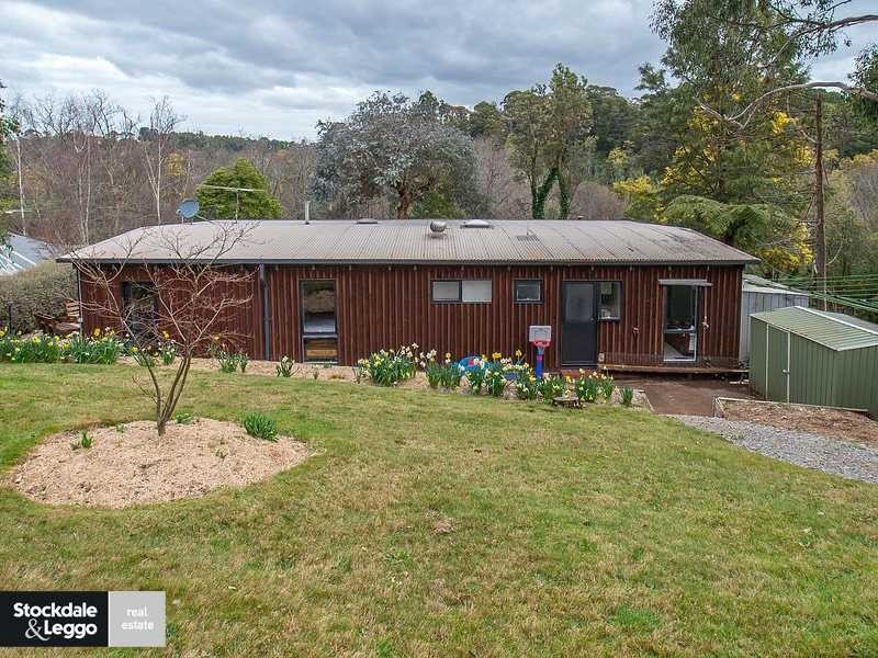21 Emerald Lake Road, Emerald VIC 3782