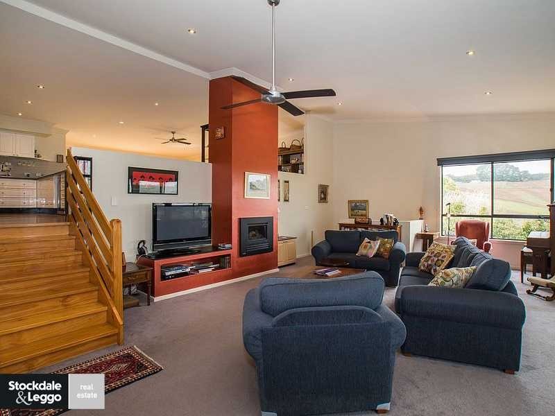 136 Red Road, Gembrook VIC 3783