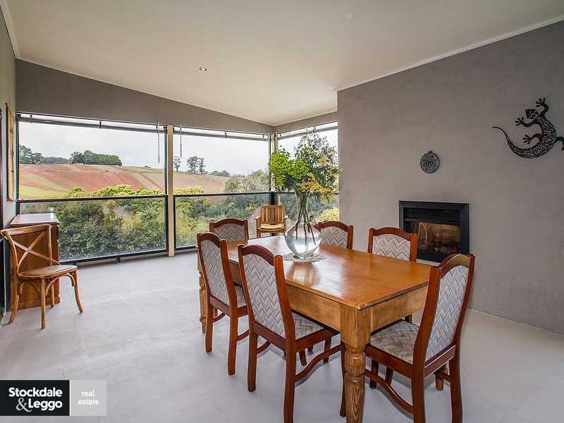 136 Red Road, Gembrook VIC 3783