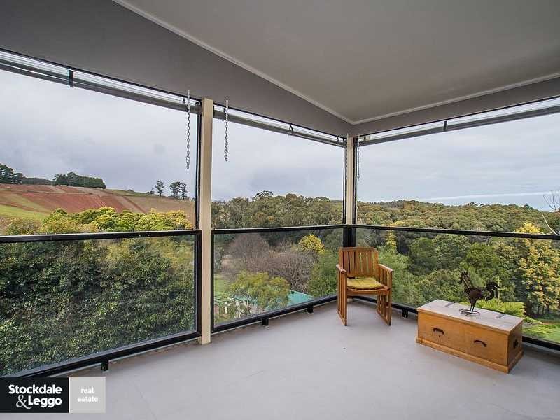 136 Red Road, Gembrook VIC 3783