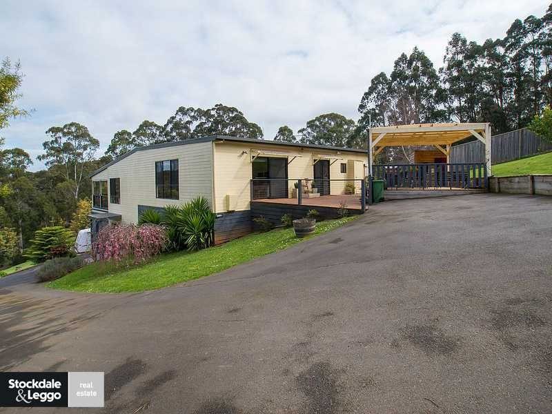 136 Red Road, Gembrook VIC 3783