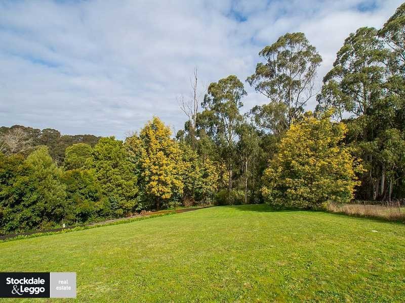136 Red Road, Gembrook VIC 3783