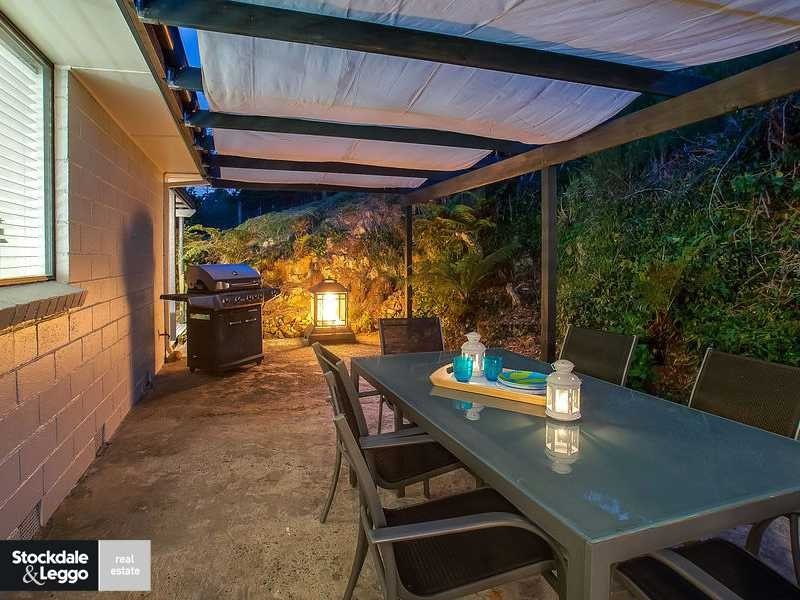 1580 Pakenham Road, Cockatoo VIC 3781