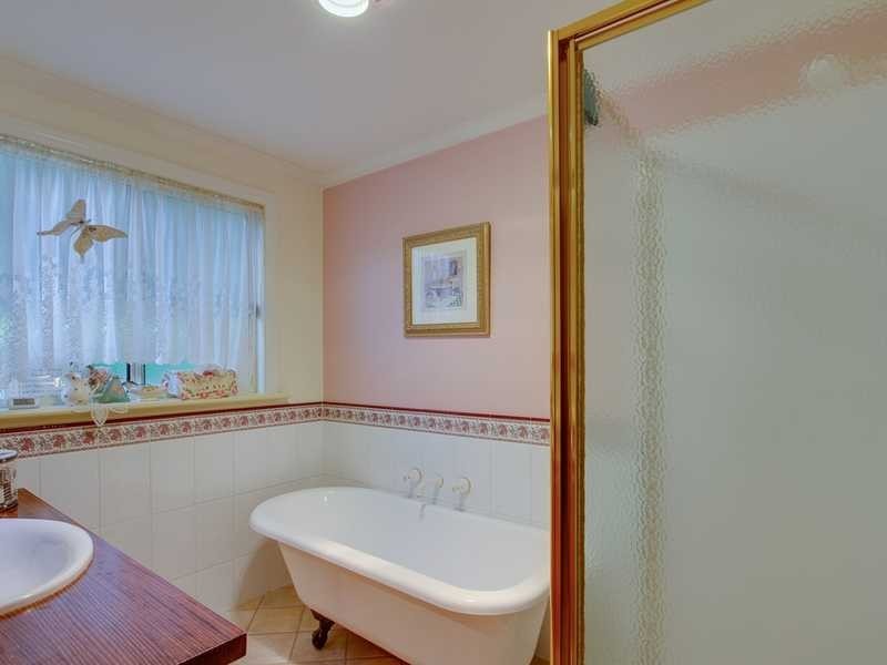 25 Emerald Lake Road, Emerald VIC 3782