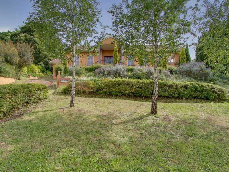 4 Don Phillip Court, Gembrook VIC 3783