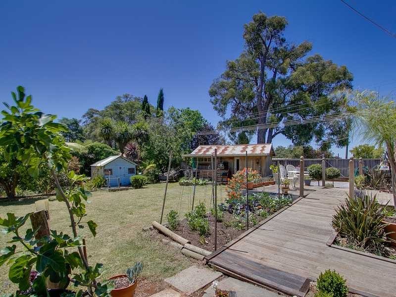 3 Vika Avenue, Monbulk VIC 3793