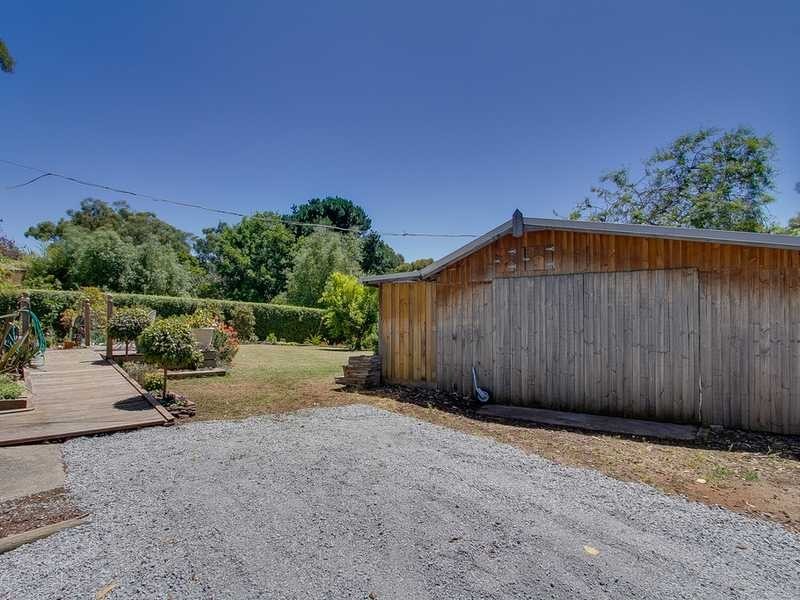 3 Vika Avenue, Monbulk VIC 3793