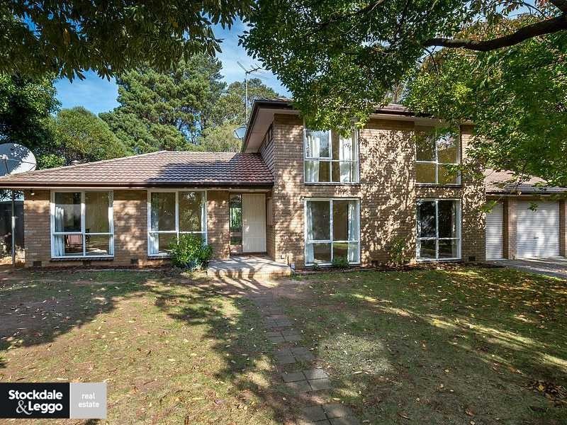 15 Glenard Court, Gembrook VIC 3783