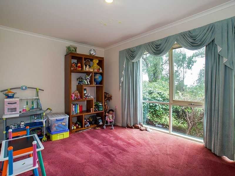 18 Steel Road, Emerald VIC 3782