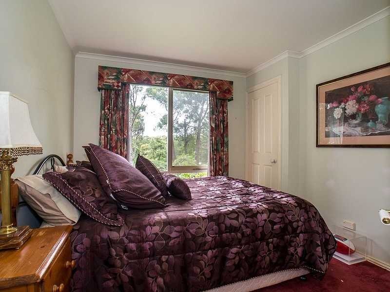 18 Steel Road, Emerald VIC 3782