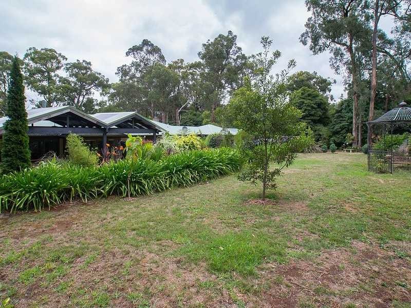 18 Steel Road, Emerald VIC 3782