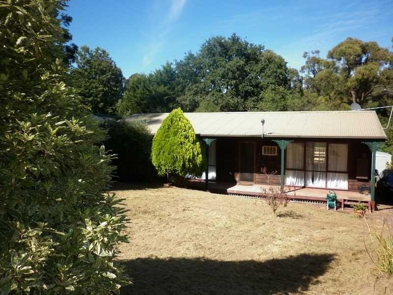 7 Belgrave Gembrook Road, Cockatoo VIC 3781