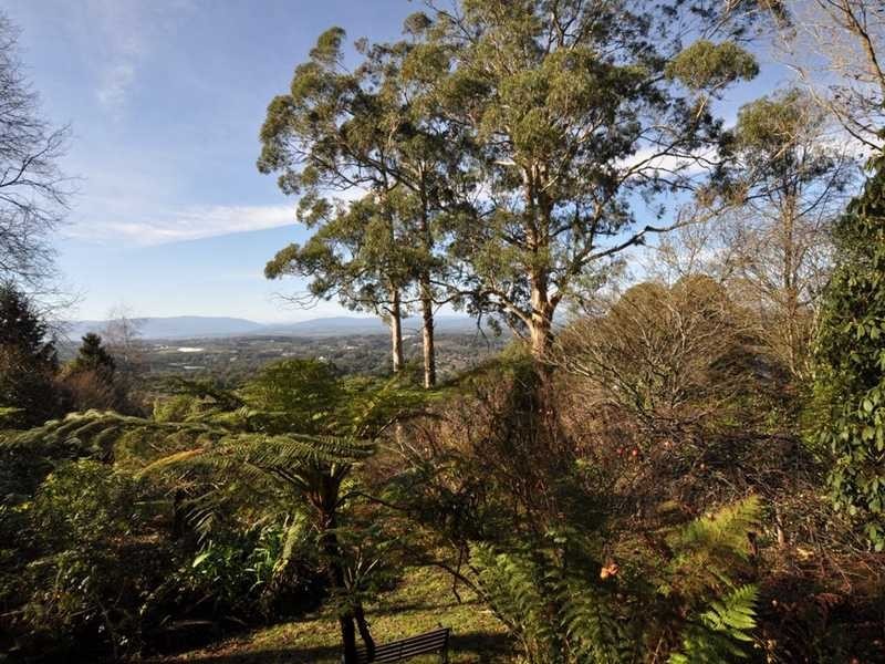 27 Upper Coonara Road, Olinda VIC 3788