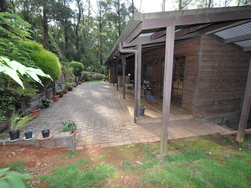 32 Second Avenue, Cockatoo VIC 3781