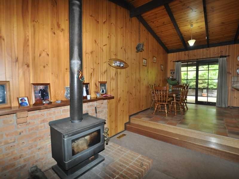 32 Second Avenue, Cockatoo VIC 3781