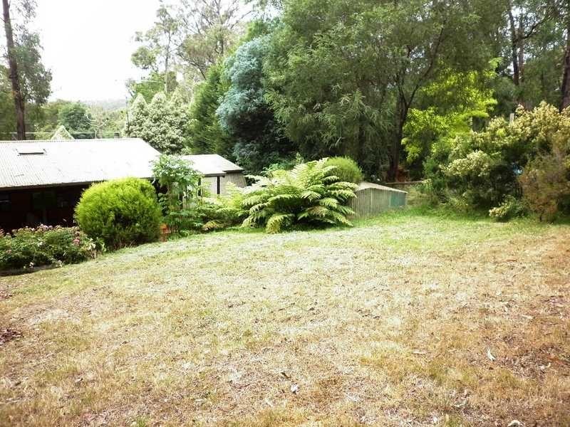 32 Second Avenue, Cockatoo VIC 3781