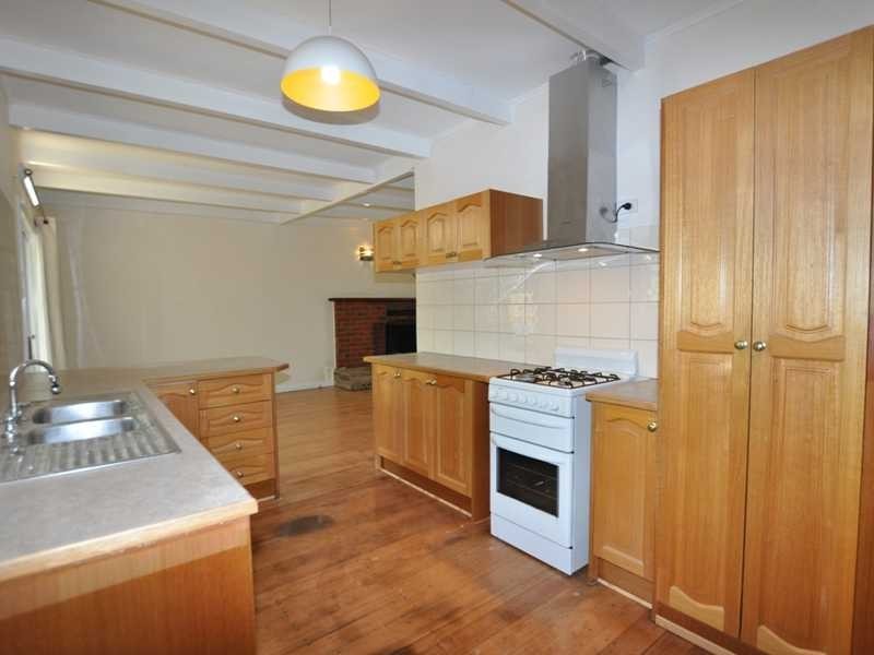 21 Alexander Avenue, Cockatoo VIC 3781