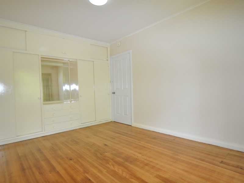 21 Alexander Avenue, Cockatoo VIC 3781