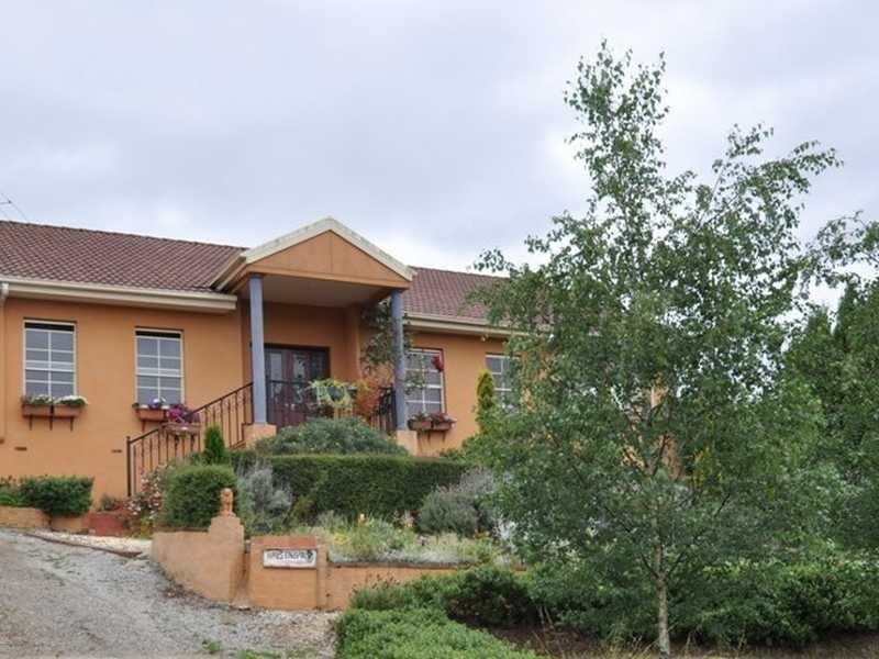 4 Don Phillip Court, Gembrook VIC 3783