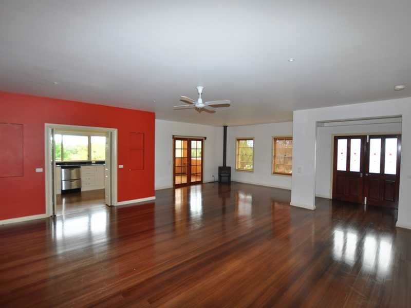 4 Don Phillip Court, Gembrook VIC 3783