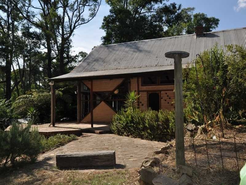 11 Boronia Crescent, Cockatoo VIC 3781