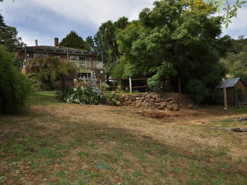 20 Charman Avenue, Emerald VIC 3782
