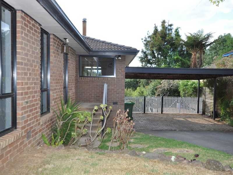 20 Charman Avenue, Emerald VIC 3782