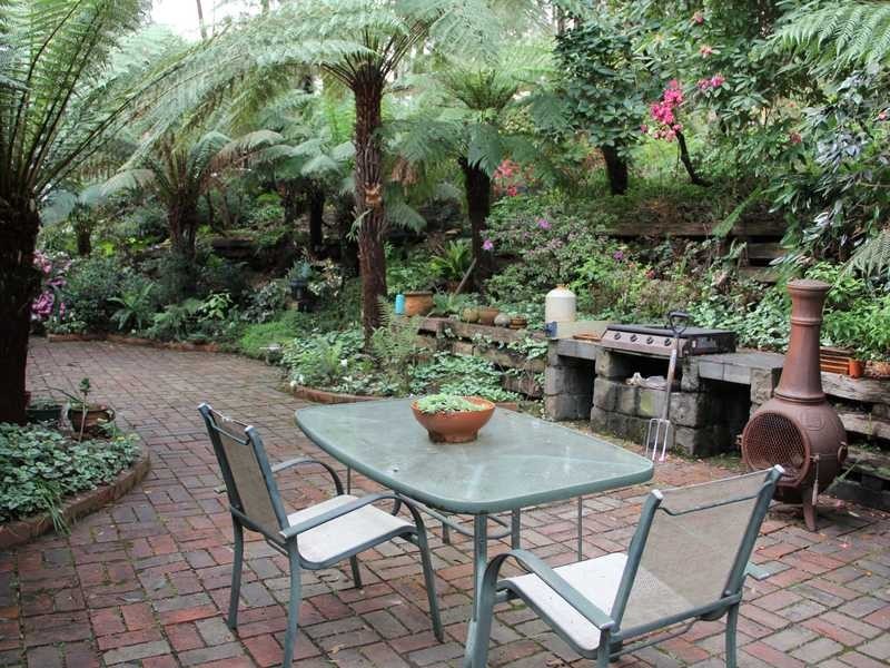 11 Sunnyside Terrace, Emerald VIC 3782