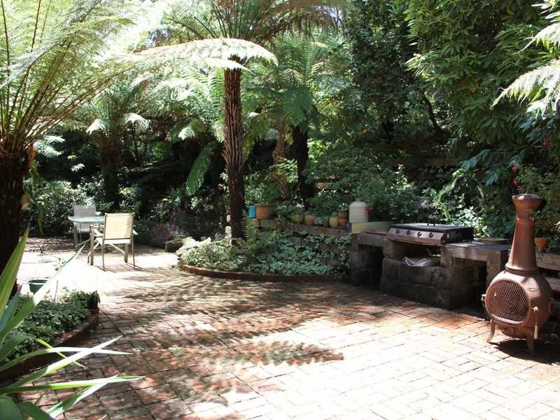 11 Sunnyside Terrace, Emerald VIC 3782