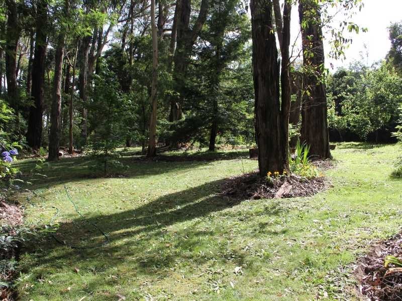 11 Sunnyside Terrace, Emerald VIC 3782