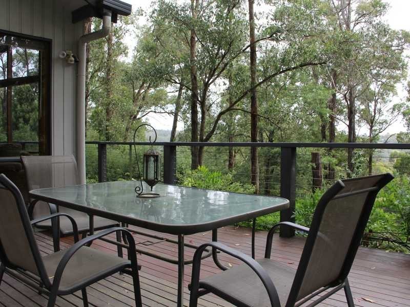 11 Sunnyside Terrace, Emerald VIC 3782